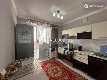 2-комнатная квартира, этаж 8 из 8, 55 м²