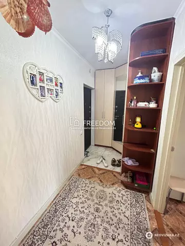 2-комнатная квартира, этаж 4 из 10, 87 м²