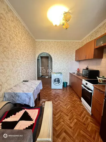 1-комнатная квартира, этаж 9 из 12, 33 м²