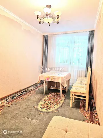 4-комнатная квартира, этаж 1 из 9, 100 м²