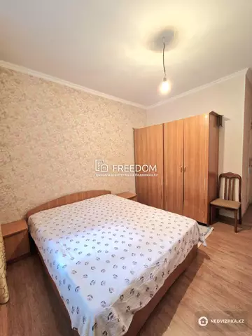 4-комнатная квартира, этаж 1 из 9, 100 м²