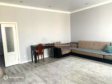 4-комнатная квартира, этаж 9 из 10, 112 м²