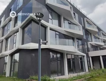 6-комнатная квартира, этаж 3 из 3, 339 м²