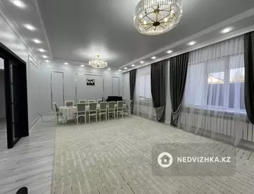 300 м², 6-комнатный дом, 10 соток, 300 м², изображение - 0