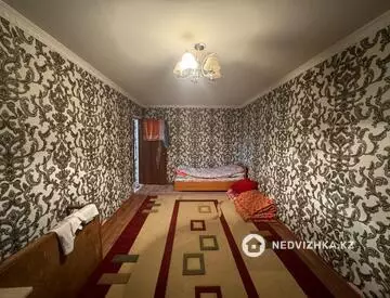 1-комнатная квартира, этаж 1 из 5, 30 м²