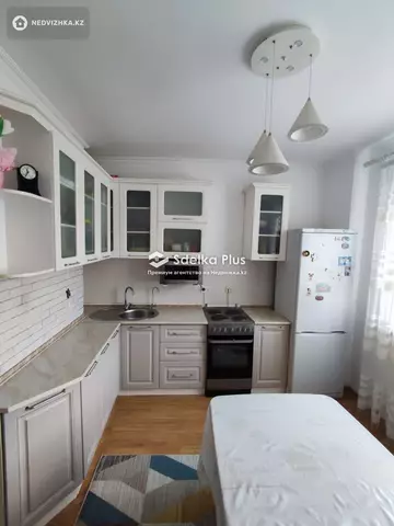 2-комнатная квартира, этаж 4 из 9, 61 м²