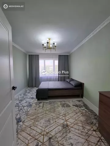 2-комнатная квартира, этаж 4 из 5, 64 м²