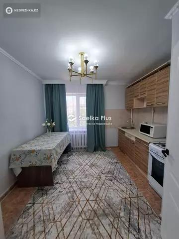 2-комнатная квартира, этаж 4 из 5, 64 м²