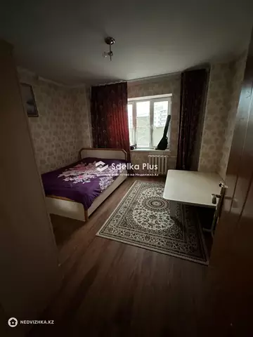 4-комнатная квартира, этаж 9 из 12, 120 м²