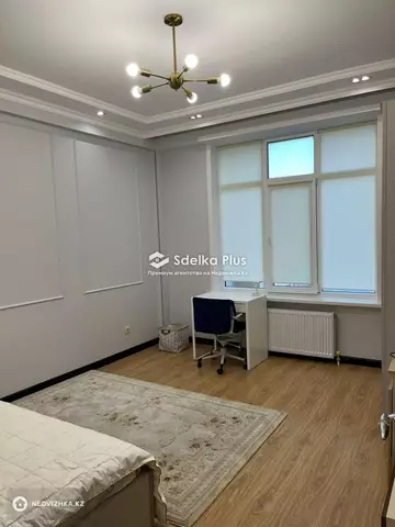 3-комнатная квартира, этаж 8 из 10, 125 м²