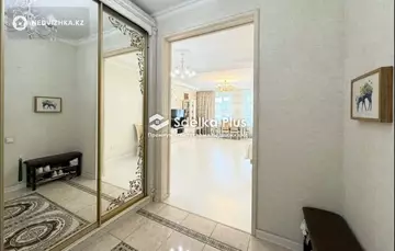 3-комнатная квартира, этаж 2 из 9, 110 м²