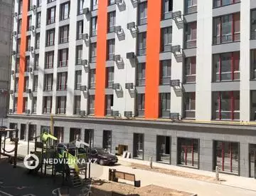 2-комнатная квартира, этаж 2 из 9, 66 м²