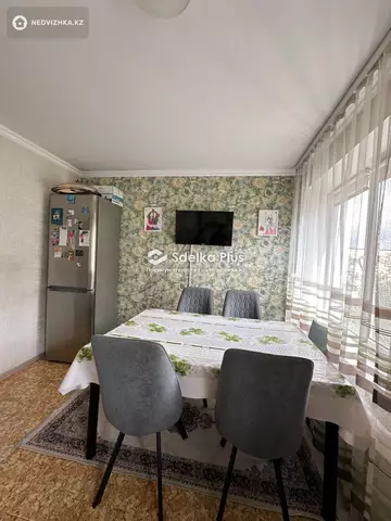 3-комнатная квартира, этаж 4 из 5, 65 м²