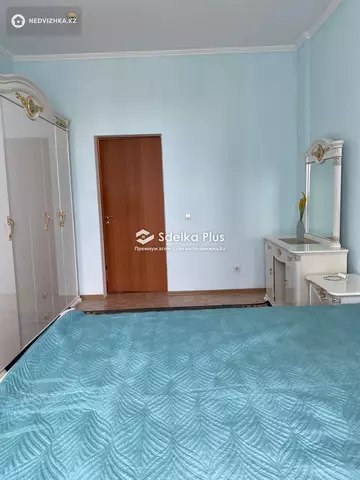 3-комнатная квартира, этаж 8 из 10, 90 м²