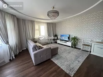 3-комнатная квартира, этаж 12 из 13, 93 м²