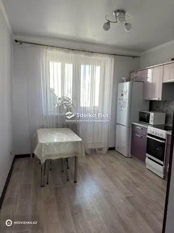 1-комнатная квартира, этаж 15 из 15, 39 м²