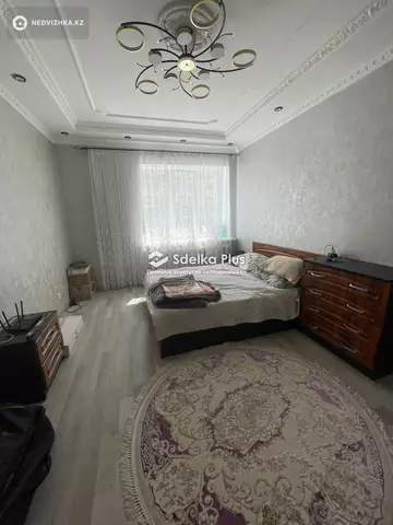 3-комнатная квартира, этаж 4 из 7, 80 м²