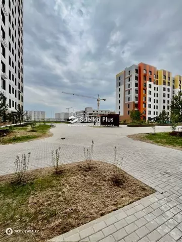 4-комнатная квартира, этаж 2 из 12, 114 м²