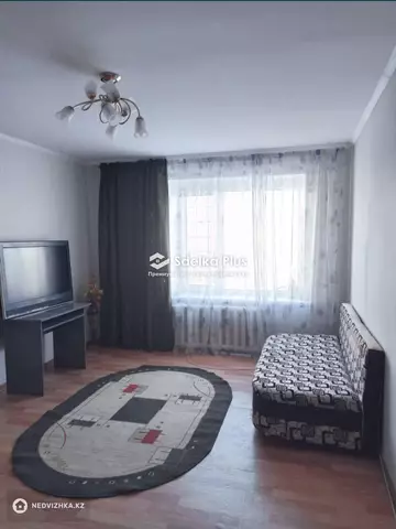 1-комнатная квартира, этаж 10 из 12, 37 м²