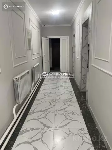 1-комнатная квартира, этаж 2 из 12, 38 м²