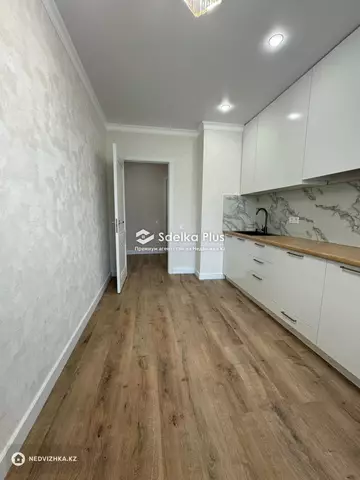 3-комнатная квартира, этаж 9 из 12, 80 м²