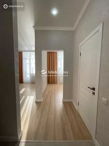 1-комнатная квартира, этаж 9 из 17, 38 м²