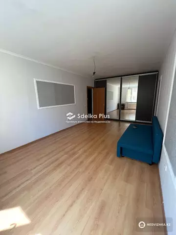 1-комнатная квартира, этаж 6 из 12, 42 м²