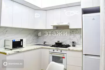 2-комнатная квартира, этаж 1 из 5, 50 м², на длительный срок