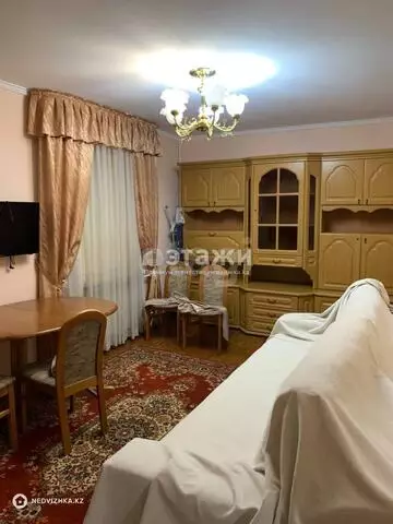 3-комнатная квартира, этаж 2 из 5, 60 м², на длительный срок