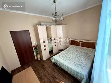 3-комнатная квартира, этаж 4 из 14, 80 м², на длительный срок