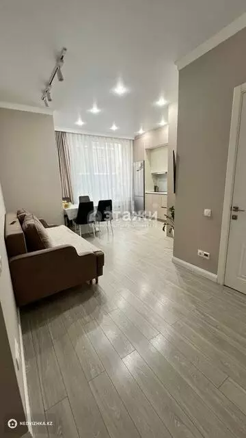 3-комнатная квартира, этаж 10 из 18, 60 м²