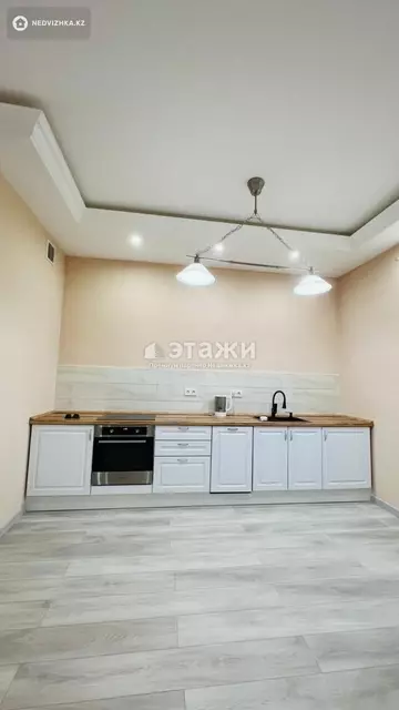 2-комнатная квартира, этаж 2 из 8, 60 м², на длительный срок