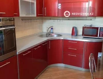 3-комнатная квартира, этаж 3 из 5, 77 м²