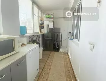 3-комнатная квартира, этаж 4 из 5, 71 м²