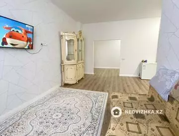 3-комнатная квартира, этаж 2 из 12, 95 м²