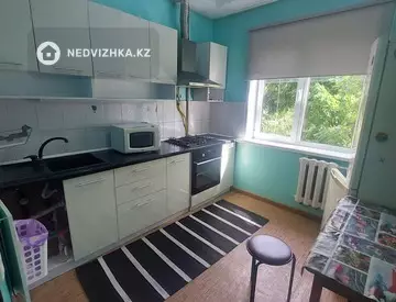1-комнатная квартира, этаж 2 из 9, 42 м², на длительный срок
