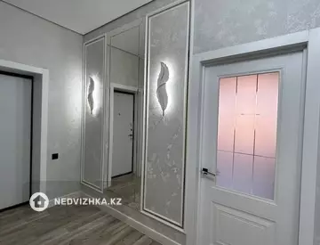 2-комнатная квартира, этаж 4 из 6, 84 м²