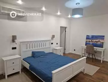 250 м², 6-комнатная квартира, этаж 1 из 3, 250 м², изображение - 1