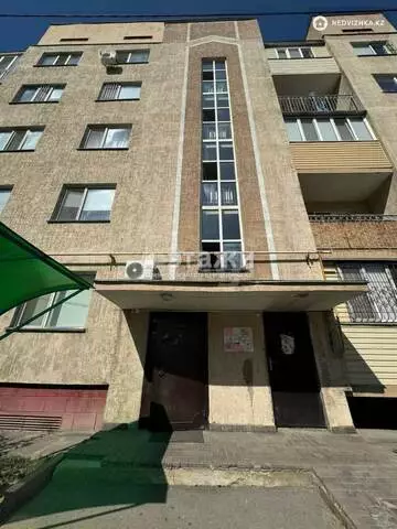 1-комнатная квартира, этаж 2 из 5, 40 м²