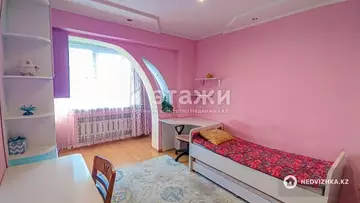 3-комнатная квартира, этаж 8 из 9, 75 м²