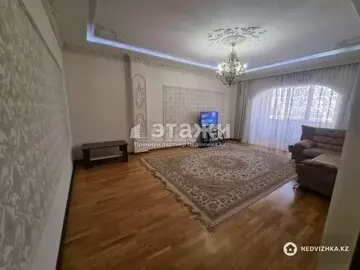 4-комнатная квартира, этаж 5 из 12, 165 м²
