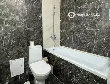 1-комнатная квартира, этаж 10 из 10, 42 м², посуточно