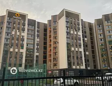 1-комнатная квартира, этаж 10 из 10, 42 м², посуточно