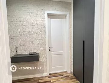 2-комнатная квартира, этаж 10 из 10, 43 м²