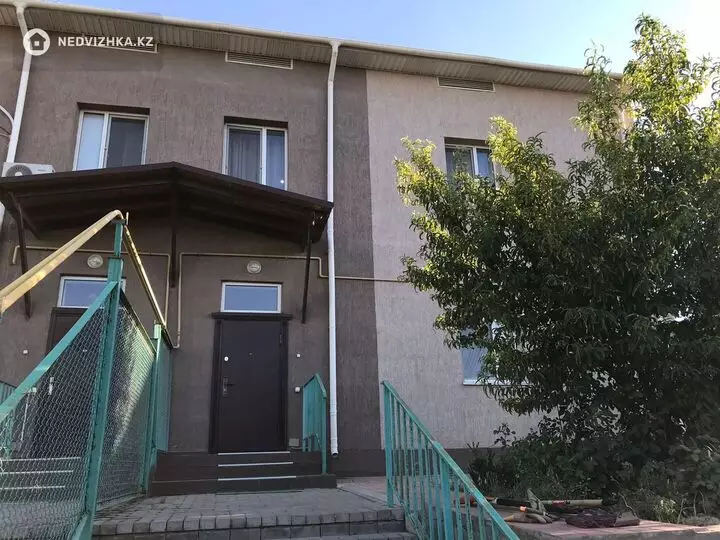 200 м², 6-комнатный дом, 9 соток, 200 м², изображение - 1