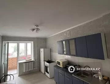 1-комнатная квартира, этаж 1 из 9, 50 м², посуточно