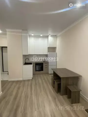 2-комнатная квартира, этаж 4 из 10, 38 м²