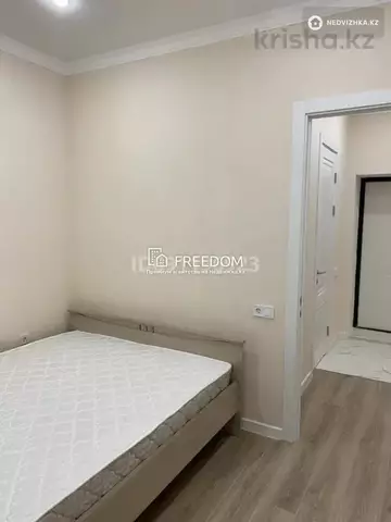 2-комнатная квартира, этаж 4 из 10, 38 м²