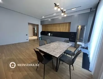 4-комнатная квартира, этаж 2 из 3, 219 м²