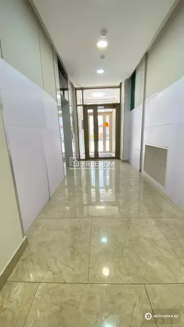 1-комнатная квартира, этаж 1 из 9, 37 м²